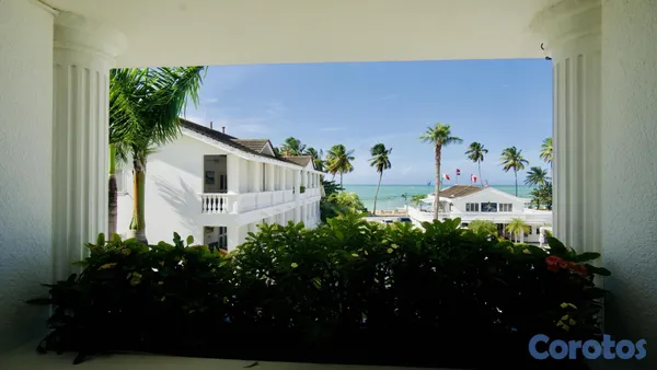 apartamentos - Apartamento de 2 Habitaciones en Primera Línea de Playa en Las Terrenas. 2