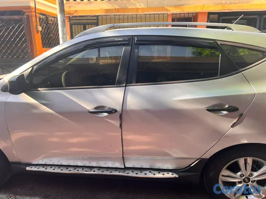 jeepetas y camionetas - Hyundai Tucson 2013 cm nueva 3