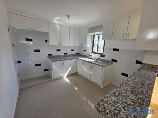 casas - Casa de 3 habitaciones en venta en El Cacique 9