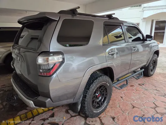 jeepetas y camionetas - Toyota 4runner trd off-road 2018 7