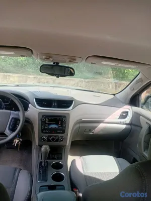 jeepetas y camionetas - Chevrolet Travels 2017 traspaso  2