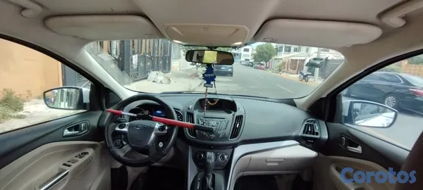 jeepetas y camionetas - Venta Ford Escape año 2015 3