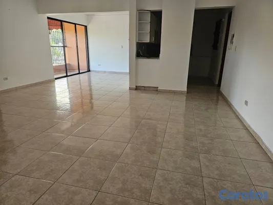 apartamentos - vendo altos De Arroyo hondo tres habitaciones dos baños dos parqueos balcón serv 5