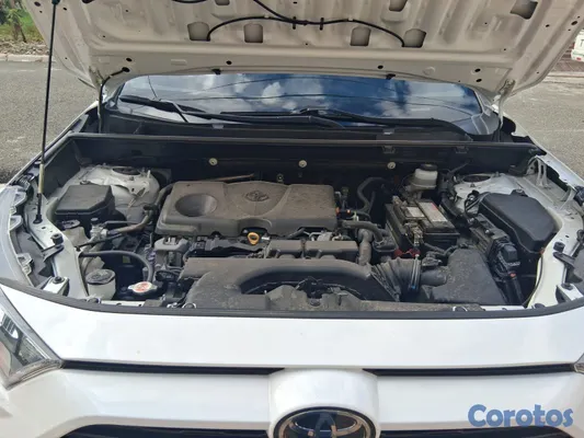 jeepetas y camionetas - TOYOTA RAV4 LE 2019 5