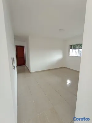 apartamentos - Bella Vista Norte / 2 hab. con baños / primer piso  3