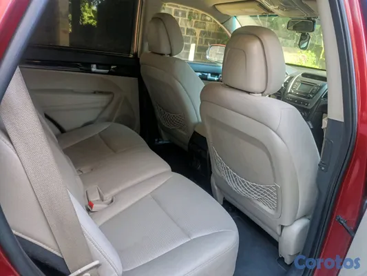 jeepetas y camionetas - Kia Sorento 2015 poco uso único dueño  2