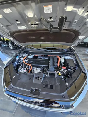 jeepetas y camionetas - 2023 Honda Crv Sport Hybrida 4x4 14