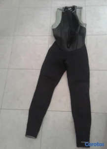 SE VENDE WETSUIT PARA BUCEAR