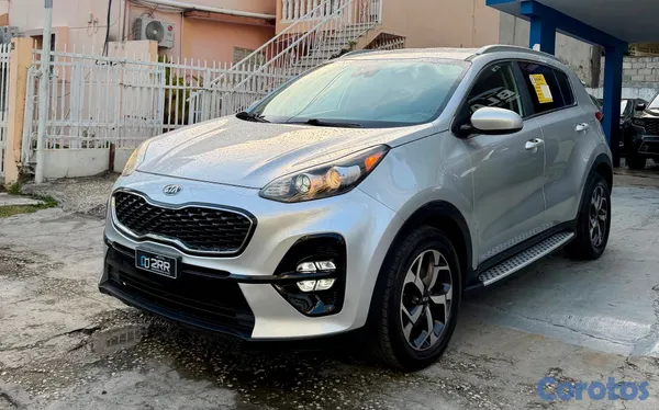 jeepetas y camionetas - Kia Sportage LX 2020 8