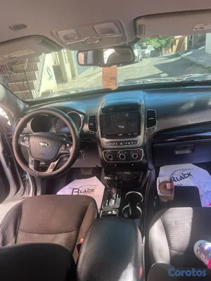 jeepetas y camionetas - KIA Sorento 2014 en excelente condiciones un poco negociable. 9