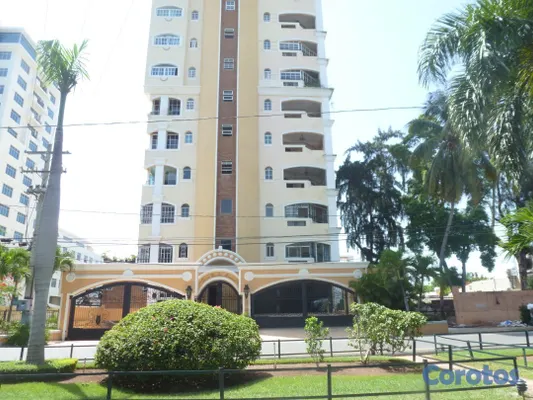 penthouses - PENTHOUSE EN BELLA VISTA AV. SARASOTA, CON 4 HABITACIONES Y PAQUEOS PARA 5 10