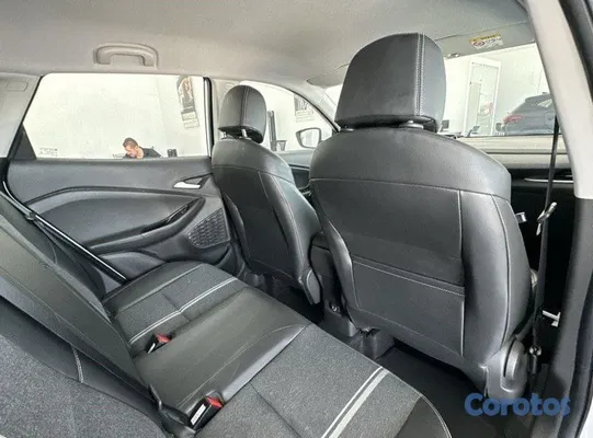 jeepetas y camionetas - 2023 Chevrolet Tracker LT de la Casa  10