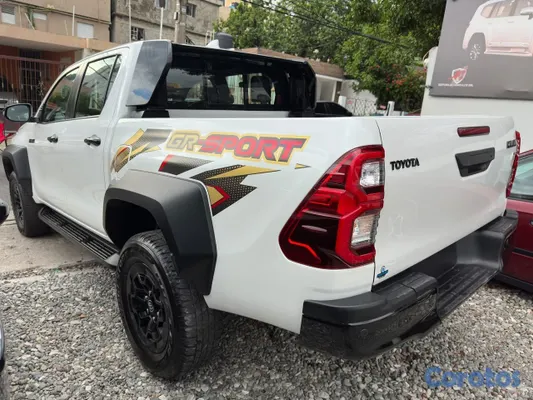 jeepetas y camionetas - Toyota hilux 2026 revo 3