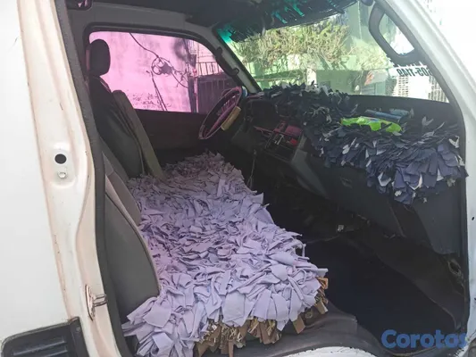 otros vehiculos - Toyota Hiace 2001 4
