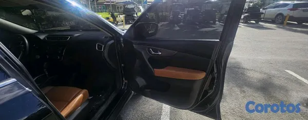 jeepetas y camionetas - Nissan rouge 2014 4