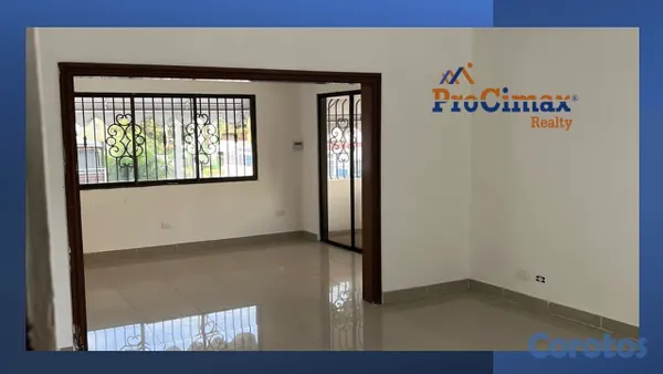 oficinas y locales comerciales - ¡NOS OCUPAMOS DE LO QUE A TI TE PREOPCUPA!

Local Comercial con Amplia Terraza. 4