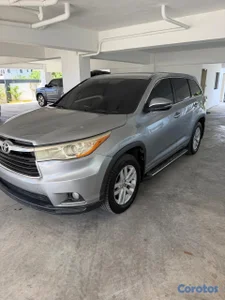 Toyota Highlander 2014 en excelentes condiciones 