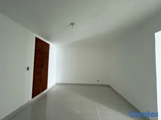 apartamentos - Alquiler de apto piso alto de 3 hab con baños piso alto y ascensor  10