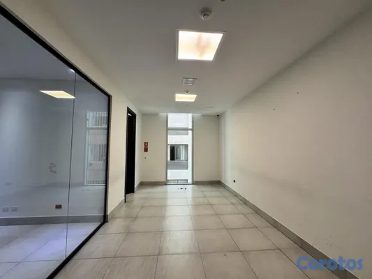 oficinas y locales comerciales - Oficina corporativa Clase A adecuada 200 m² en Alquiler Piantini, Santo Domingo 9