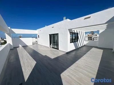 Excelente Pent House Amplio y fresco en Torre moderna de Ensanche Ozama 