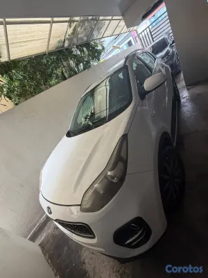 jeepetas y camionetas - Se vende Kia Sportage 2019 – Blanca RD$950,000.00 7