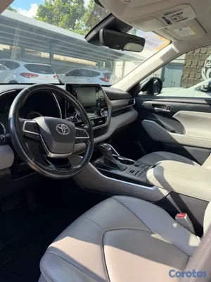 jeepetas y camionetas - TOYOTA HIGHLANDER XLE 2021 17