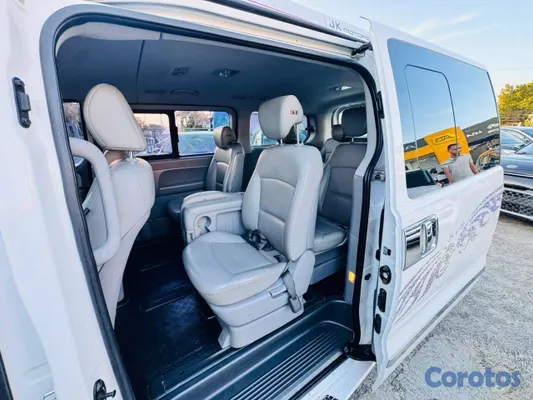 jeepetas y camionetas - HYUNDAI GRAND STAREX IMPORTADA 2021 | 12 PASAJEROS 10