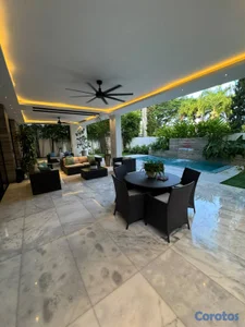VENDO VIVIENDA CON PISCINIA. RESIDENCIAL CERRADO. 