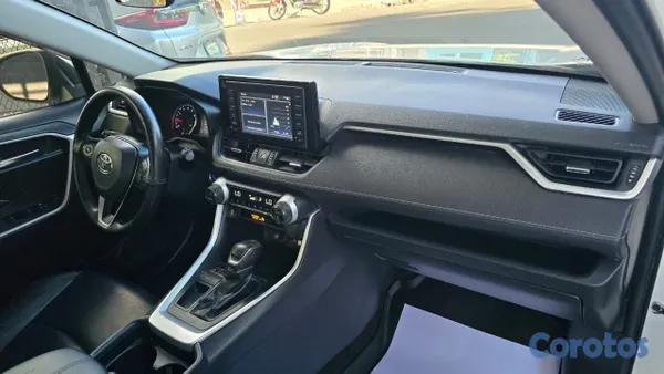 jeepetas y camionetas - 1,600,000 es la XLE PRIMIUN  2019 6