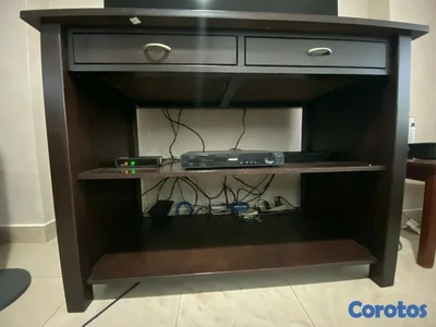 ELEGANTE MUEBLE MADERA PARA TV 