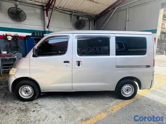 otros vehiculos - Toyota lite ace 2017 4