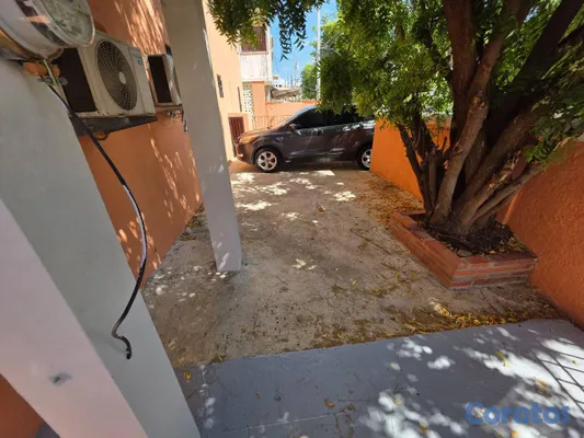 casas - Casa de 3 habitaciones en venta en El Cacique 15
