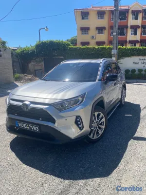 jeepetas y camionetas - TOYOTA RAV4 XLE 2021 4x2 🇺🇸 AMERICANA RD$1,600,000 NEGOCIABLE DE USO PERSONAL 2