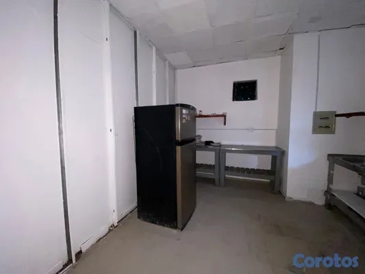 oficinas y locales comerciales - LOCAL COMERCIAL EN ALQUILER – PUEBLO BÁVARO 9