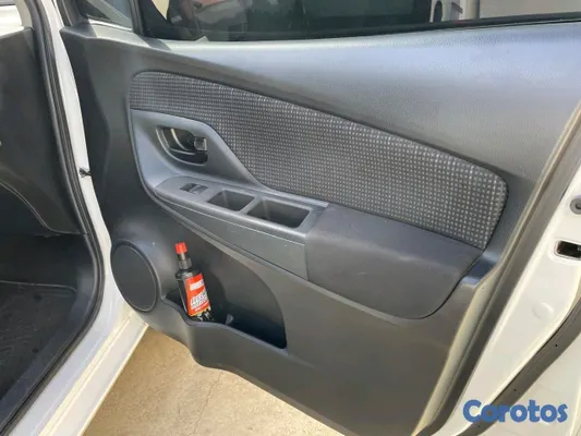 carros - Toyota vitz 2018 4