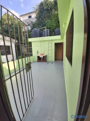 casas - SE ALQUILA APARTAMENTO FRENTE A LA CANCHA 8
