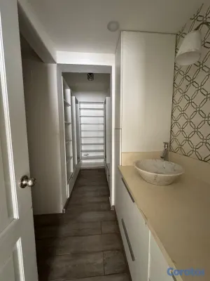 apartamentos - vendo Evaristo Morales tercer nivel tres habitaciones 2.5 baños dos parqueos  13