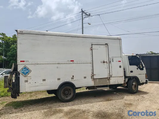 camiones y vehiculos pesados - Isuzu NRR año 2007 3