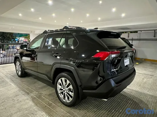 jeepetas y camionetas - Toyota rav4 2021 exl clean  8