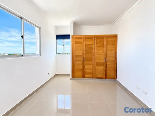 apartamentos - alquiló avenida independencia klm 7 y medio piso 5 dos habitaciones 2.5 baños pa 14