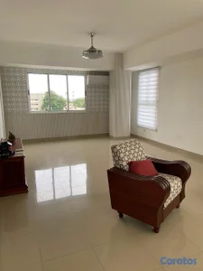 Alquilo apartamento en Gazcue, con línea blanca