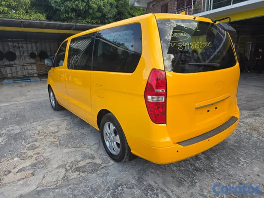 jeepetas y camionetas - HYUNDAI GRAND STAREX 2021 RECIEN IMPORTADA ESTA EN 9
