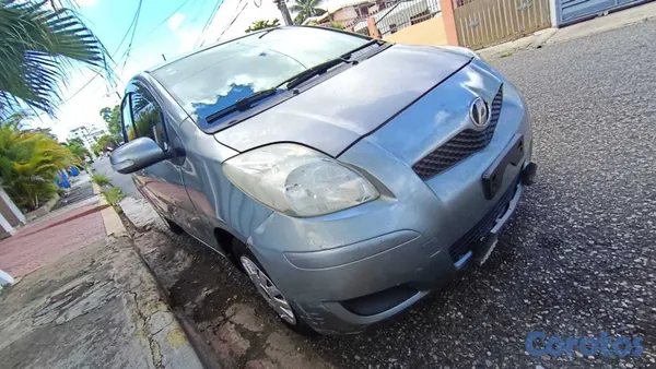 carros - 2009 Toyota Vitz 5