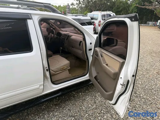 jeepetas y camionetas - Nissan frontier sl 2012 9