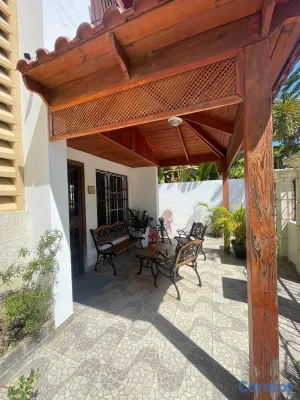 casas - vendo casa avenida Independencia KLM 9 dos niveles tres habitaciones con baño  12