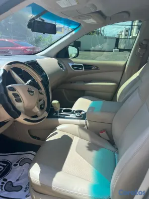 jeepetas y camionetas - 2014 Nissan Pathfinder SE 4