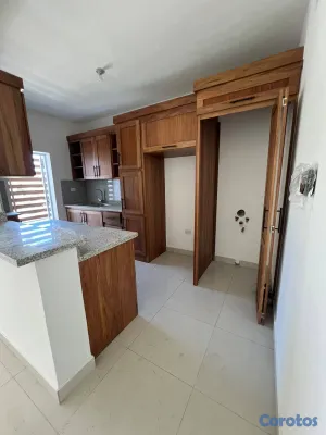 apartamentos - RENTO AMPLIO APARTAMENTO FRENTE AL MAR 3
