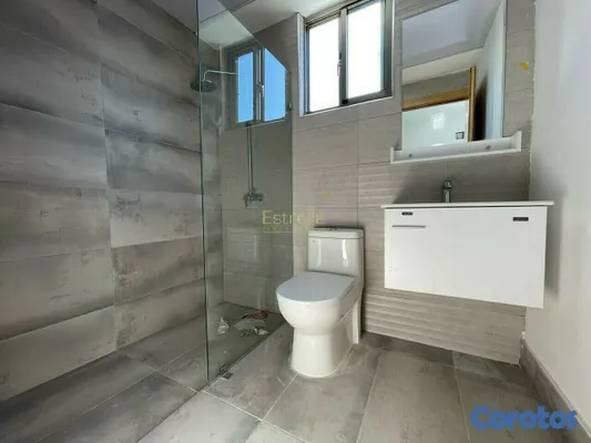 apartamentos - Apartamento en venta en los Cacicazgos (221mts2) de 3 habitaciones con baño c/u 10