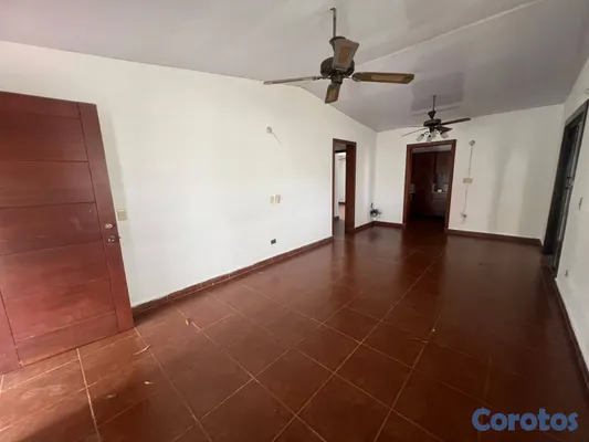apartamentos - Apartamento en alquiler en La Julia  2