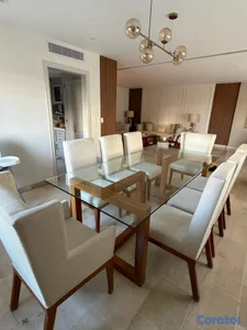 8 sillas de comedor en roble brasileño 